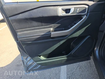 2023 Ford Explorer XLT – miniatura 9