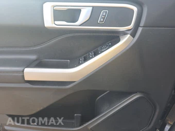 2023 Ford Explorer XLT - miniatura 9