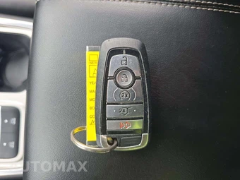 2023 Ford Explorer XLT - miniatura 5