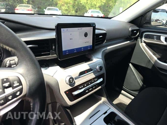 2023 Ford Explorer XLT - miniatura 10