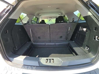 2023 Ford Explorer XLT - miniatura 15