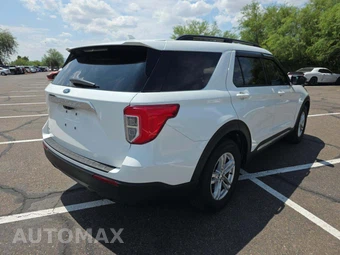 2023 Ford Explorer XLT - miniatura 3