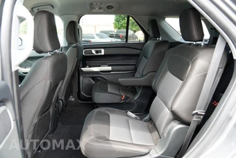 2023 Ford Explorer XLT - miniatura 13