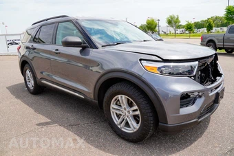 2023 Ford Explorer XLT - miniatura 3