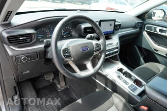 2023 Ford Explorer XLT - miniatura 7