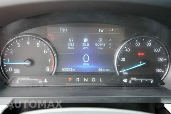 2023 Ford Explorer XLT - miniatura 9