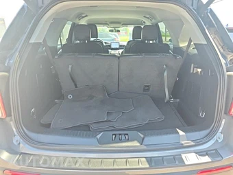2023 Ford Explorer XLT - miniatura 20