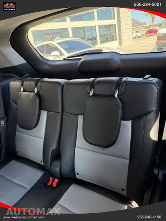 2023 Ford Explorer XLT - miniatura 20