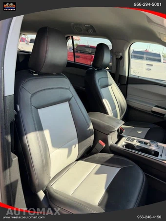 2023 Ford Explorer XLT - miniatura 25