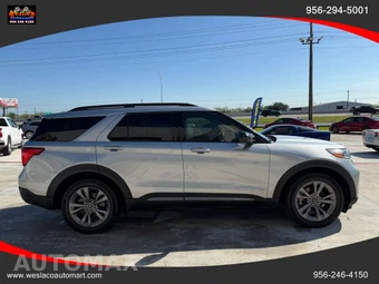 2023 Ford Explorer XLT - miniatura 8