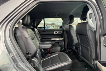 2023 Ford Explorer XLT - miniatura 14