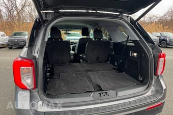 2023 Ford Explorer XLT - miniatura 18
