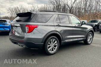 2023 Ford Explorer XLT - miniatura 3