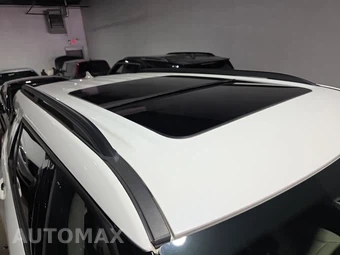 2023 Ford Explorer XLT - miniatura 12