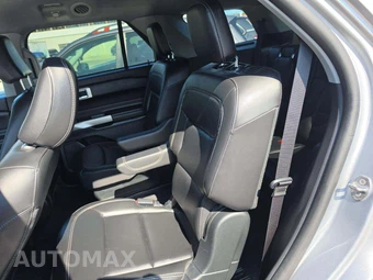 2023 Ford Explorer XLT - miniatura 13