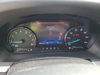 2023 Ford Explorer XLT - miniatura 12