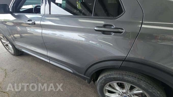 2023 Ford Explorer XLT - miniatura 30