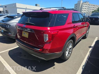 2023 Ford Explorer XLT - miniatura 3