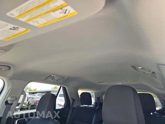 2023 Ford Explorer XLT - miniatura 8