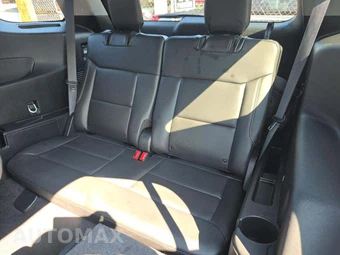 2023 Ford Explorer XLT - miniatura 14