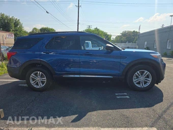 2023 Ford Explorer XLT - miniatura 4