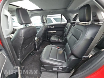 2023 Ford Explorer XLT - miniatura 9