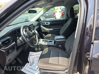 2023 Ford Explorer XLT - miniatura 3