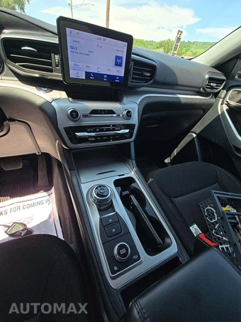 2023 Ford Explorer XLT - miniatura 10