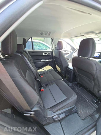 2023 Ford Explorer XLT - miniatura 17