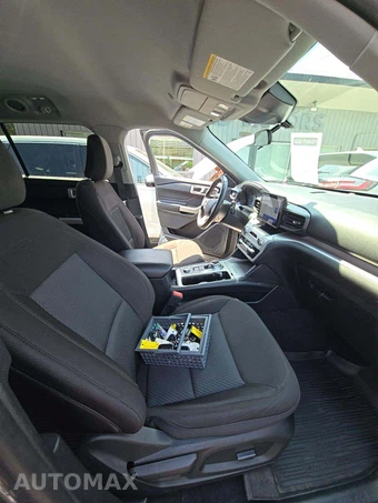 2023 Ford Explorer XLT - miniatura 19