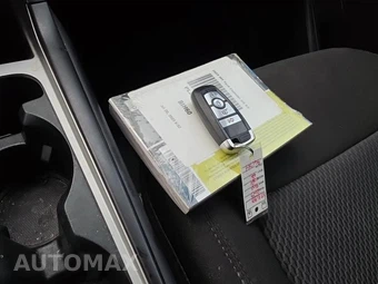 2023 Ford Explorer XLT - miniatura 21