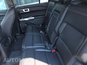 2023 Ford Explorer XLT - miniatura 13