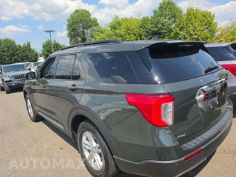 2023 Ford Explorer XLT - miniatura 2