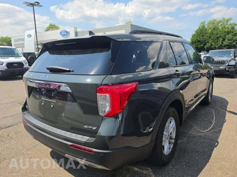 2023 Ford Explorer XLT - miniatura 3