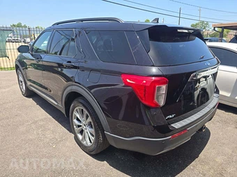 2023 Ford Explorer XLT - miniatura 2