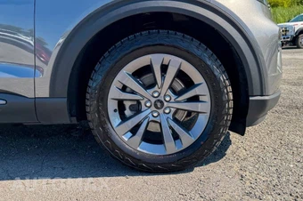 2023 Ford Explorer XLT - miniatura 10