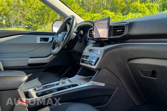 2023 Ford Explorer XLT - miniatura 12