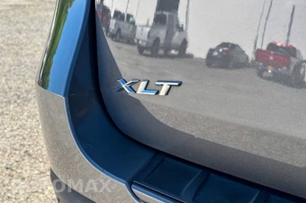 2023 Ford Explorer XLT - miniatura 16