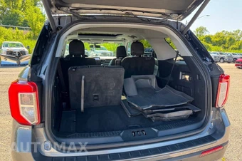 2023 Ford Explorer XLT - miniatura 19