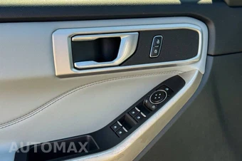 2023 Ford Explorer XLT - miniatura 27