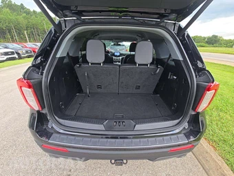 2023 Ford Explorer XLT - miniatura 15
