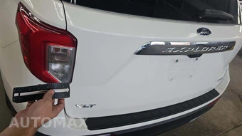 2023 Ford Explorer XLT - miniatura 24