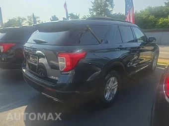 2023 Ford Explorer XLT - miniatura 4