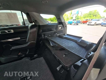2023 Ford Explorer XLT - miniatura 11