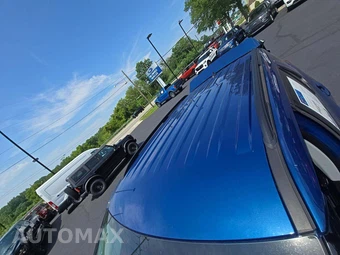 2023 Ford Explorer XLT - miniatura 9