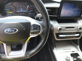 2023 Ford Explorer XLT - miniatura 11