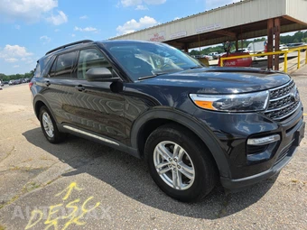 2023 Ford Explorer XLT - miniatura 3