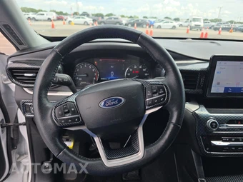 2023 Ford Explorer XLT – miniatura 10