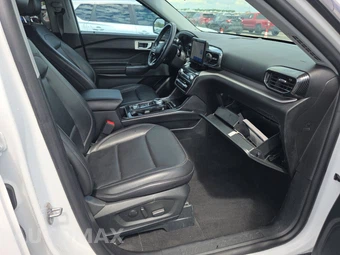 2023 Ford Explorer XLT – miniatura 8