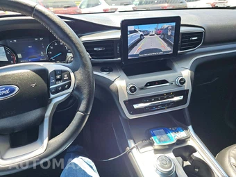 2023 Ford Explorer XLT - miniatura 10